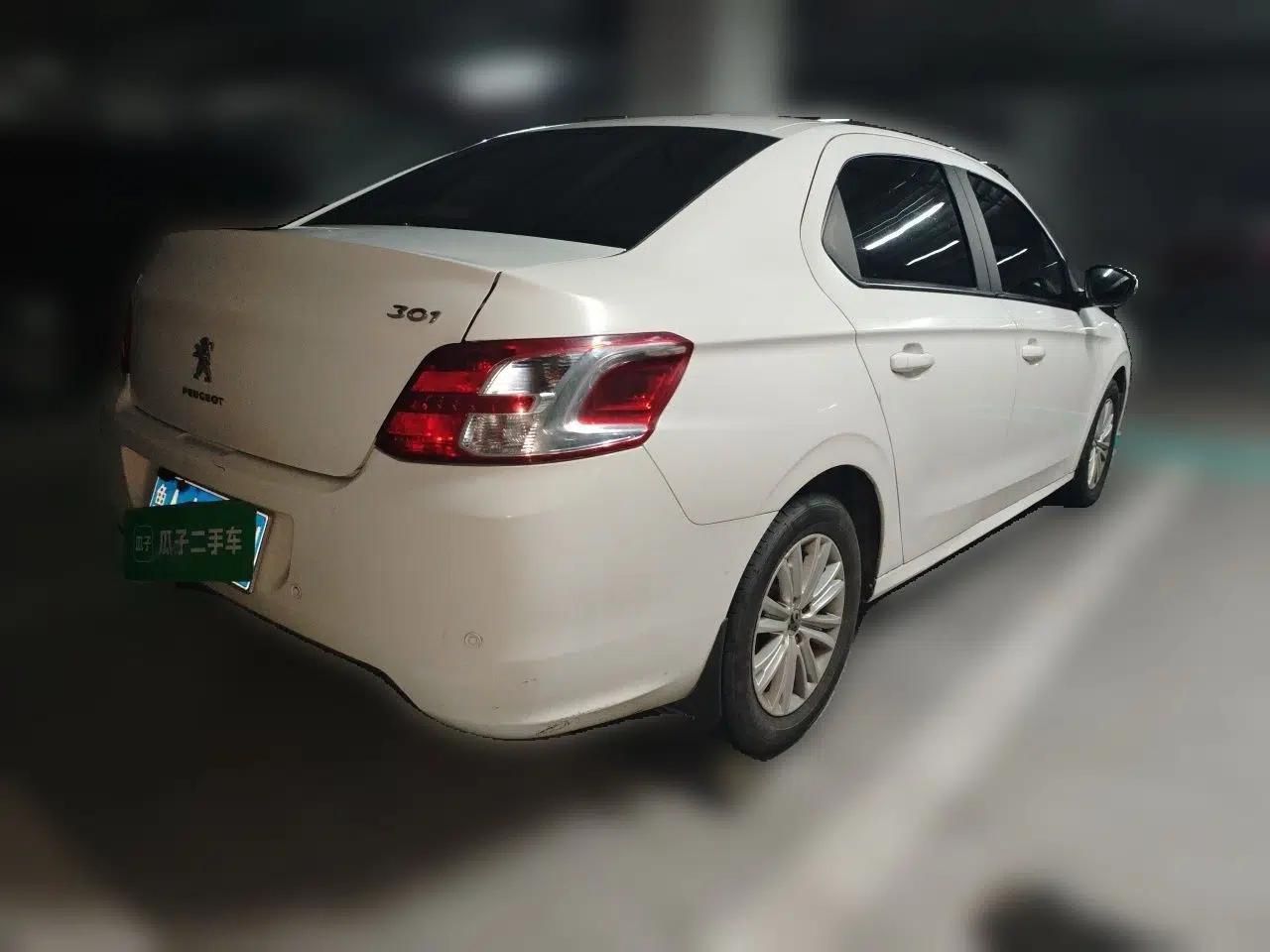 Peugeot 301 2014 1.6L Automatic Comfort Edition — миниатюра 6