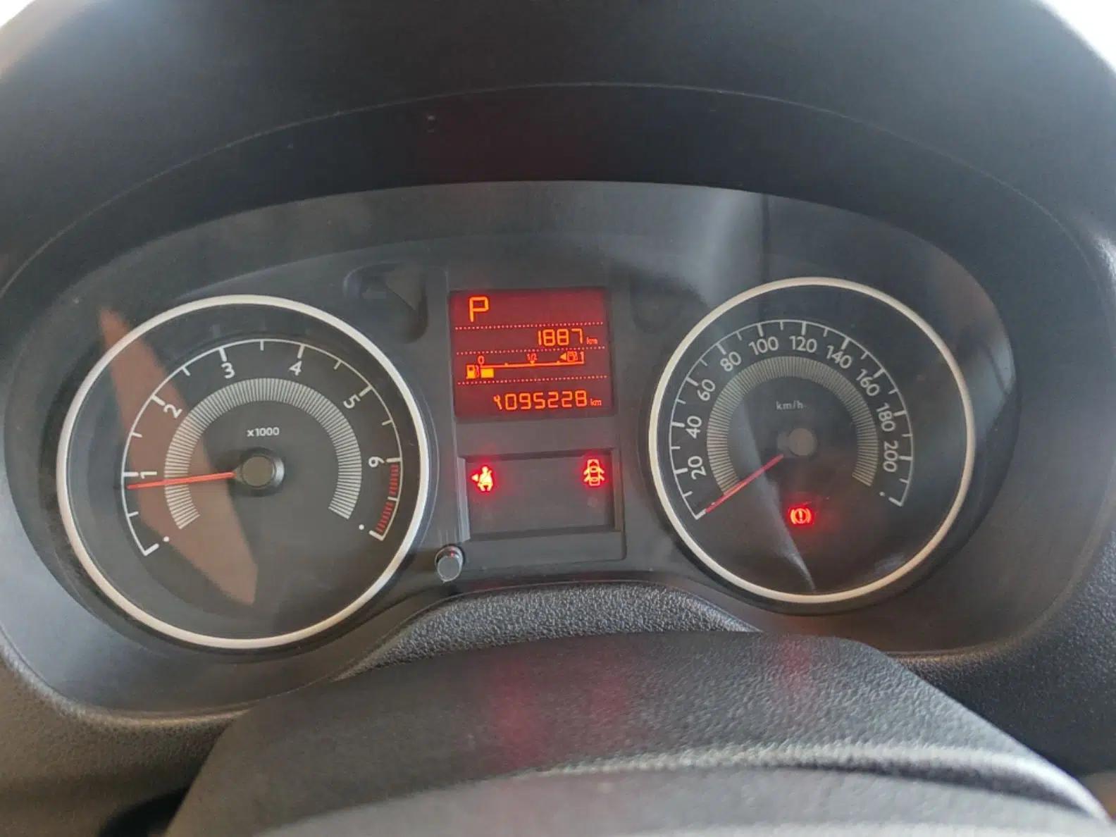 Peugeot 301 2014 1.6L Automatic Luxury Edition — миниатюра 14