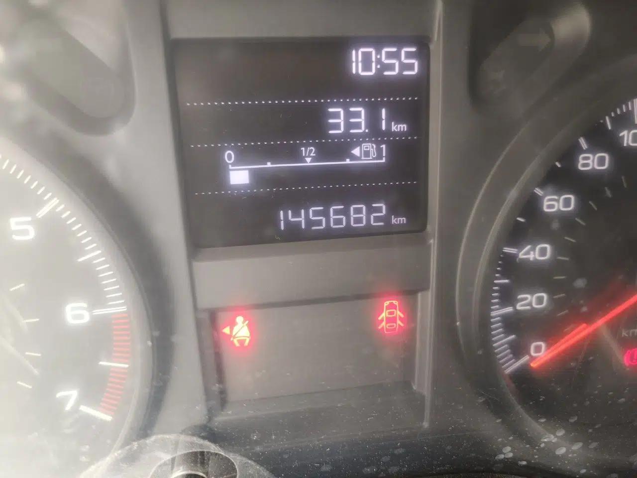 Peugeot 301 2017 1.6L Manual Comfort Edition — миниатюра 12