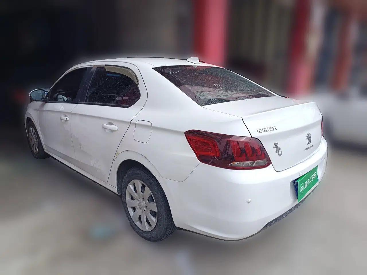 Peugeot 301 2017 1.6L Manual Comfort Edition — миниатюра 4