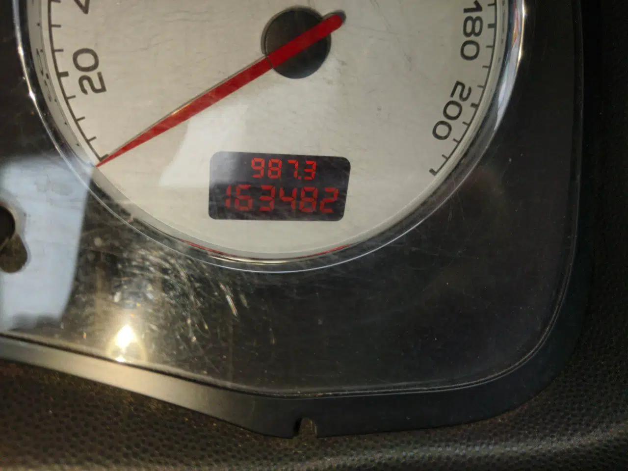 Peugeot 307 2013 1.6L Manual CROSS — миниатюра 12