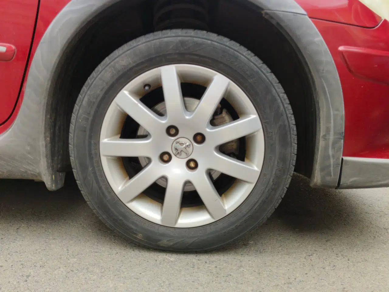 Peugeot 307 2013 1.6L Manual CROSS — миниатюра 8