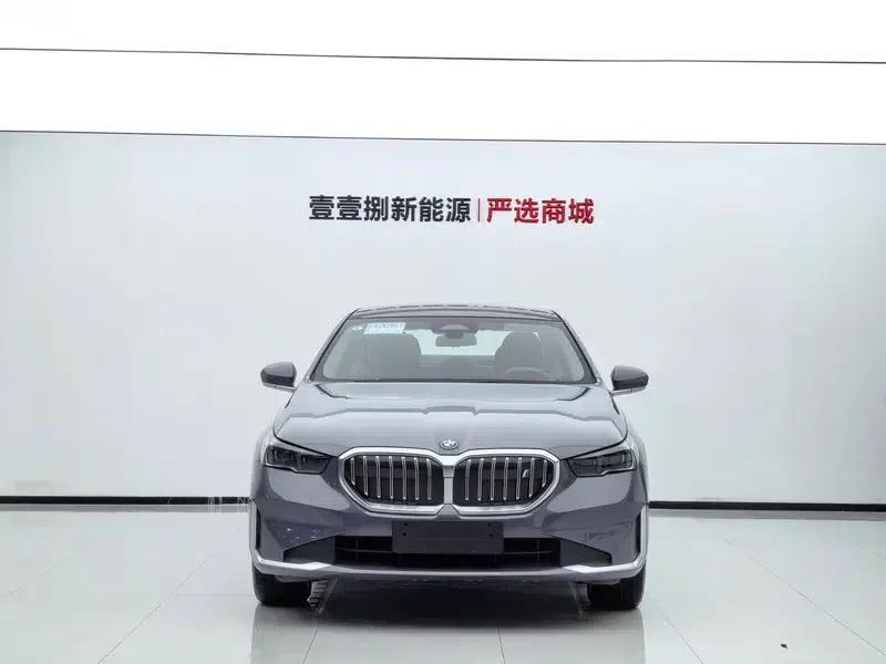 BMW i5 2025 eDrive35L Luxury Package — миниатюра 2