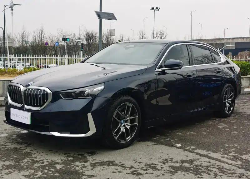 BMW i5 2024 eDrive35L Luxury Package — миниатюра 1