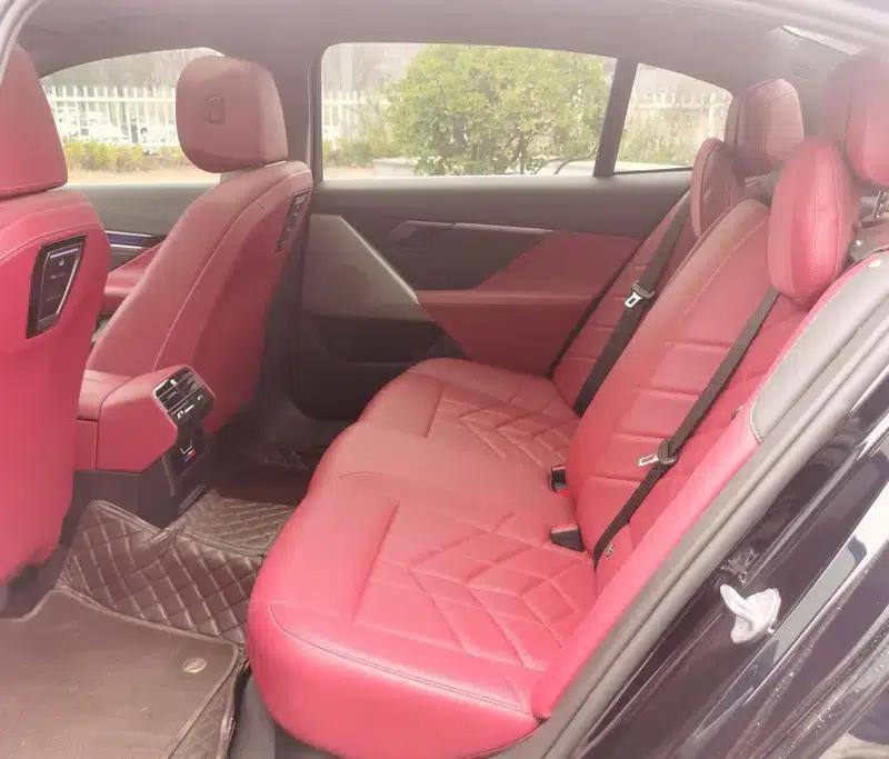 BMW i5 2024 eDrive35L Luxury Package — миниатюра 17