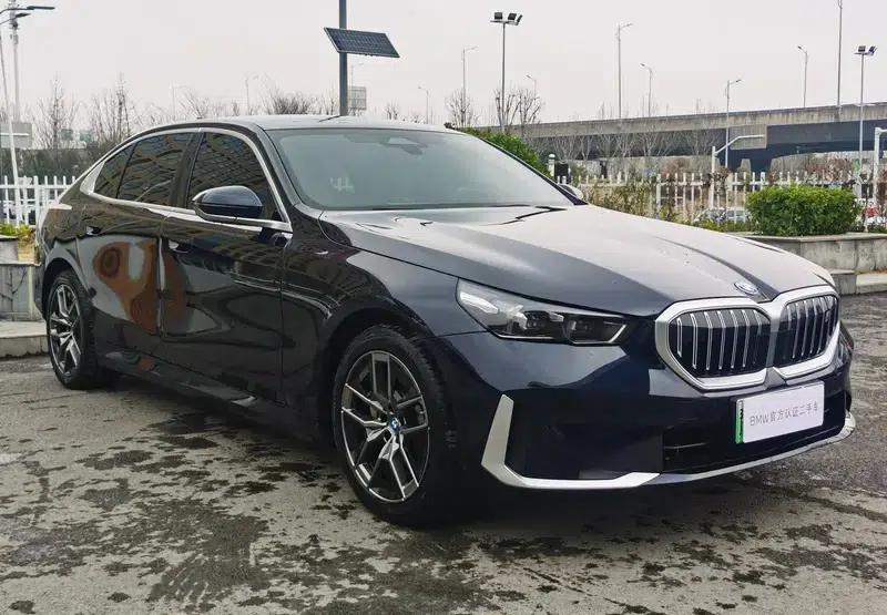BMW i5 2024 eDrive35L Luxury Package — миниатюра 3