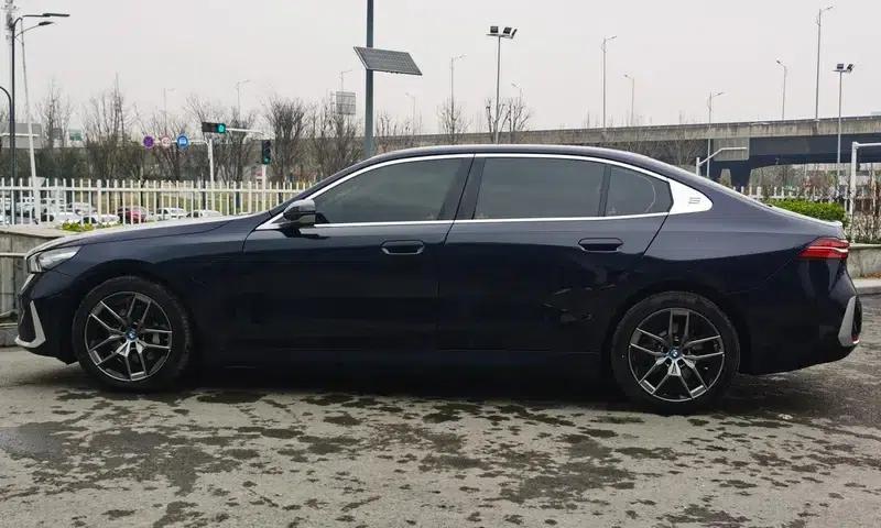 BMW i5 2024 eDrive35L Luxury Package — миниатюра 4