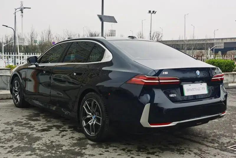 BMW i5 2024 eDrive35L Luxury Package — миниатюра 5