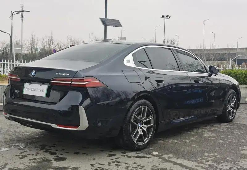 BMW i5 2024 eDrive35L Luxury Package — миниатюра 7