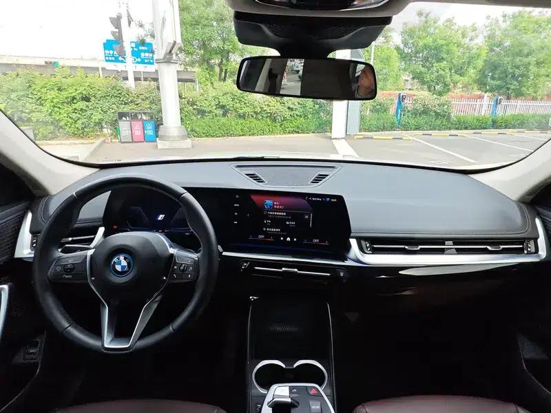 BMW iX1 2024 eDrive25L X Design Package — миниатюра 12