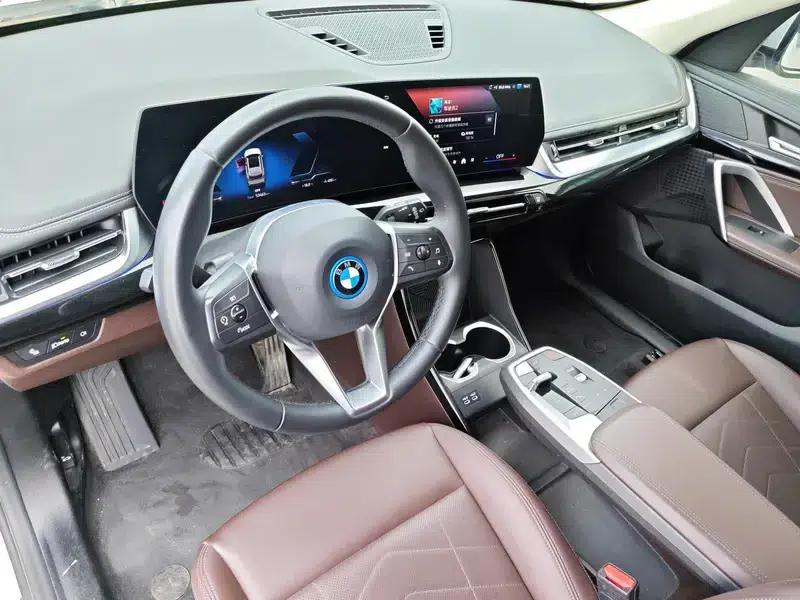 BMW iX1 2024 eDrive25L X Design Package — миниатюра 15