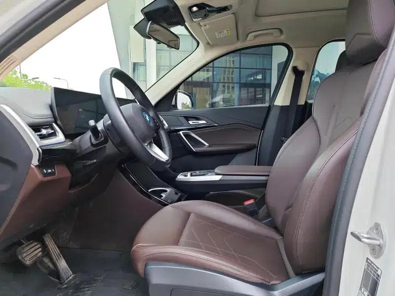 BMW iX1 2024 eDrive25L X Design Package — миниатюра 17