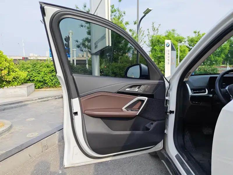 BMW iX1 2024 eDrive25L X Design Package — миниатюра 19