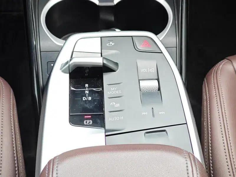 BMW iX1 2024 eDrive25L X Design Package — миниатюра 20