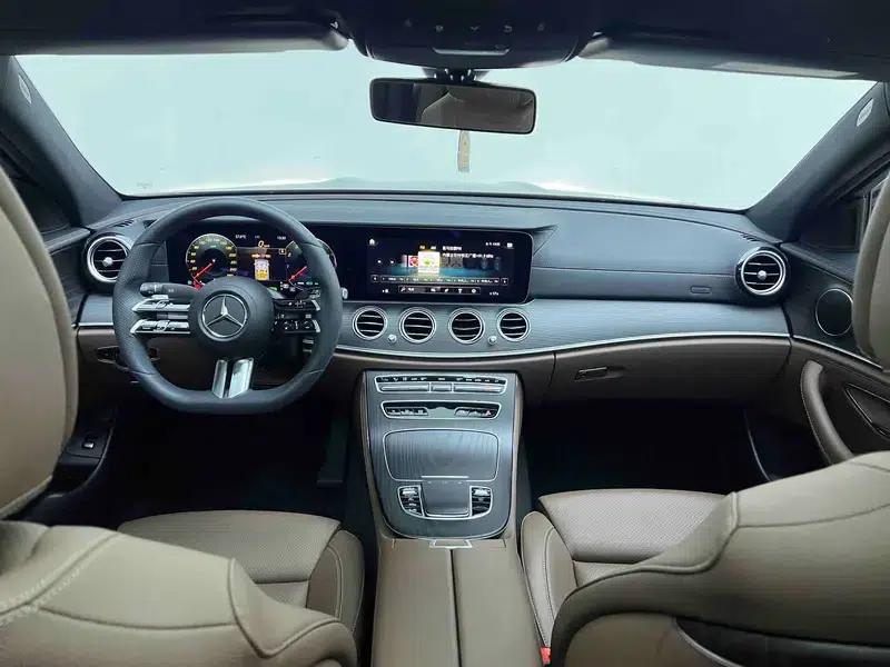 2021 Mercedes-Benz E-Class E 260 L 4MATIC Sport Sedan — миниатюра 14