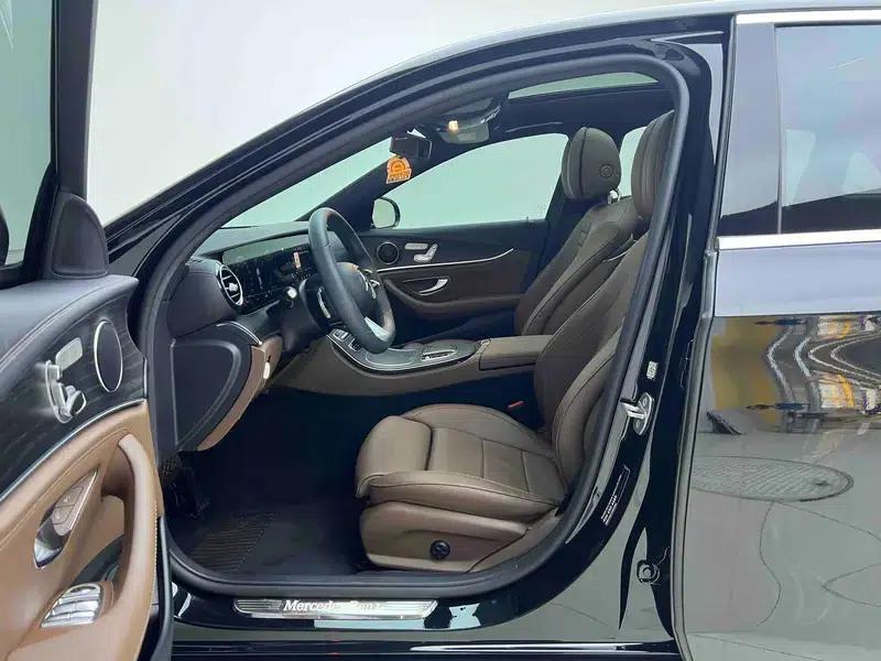 2021 Mercedes-Benz E-Class E 260 L 4MATIC Sport Sedan — миниатюра 17