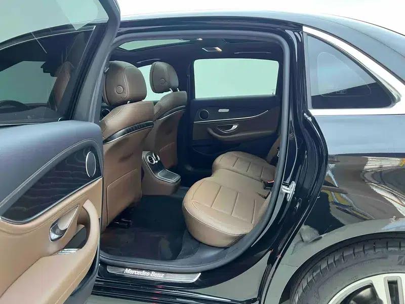 2021 Mercedes-Benz E-Class E 260 L 4MATIC Sport Sedan — миниатюра 18
