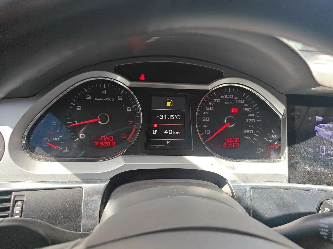 Audi A6L 2009 2.0 TFSI automatic standard version — миниатюра 11