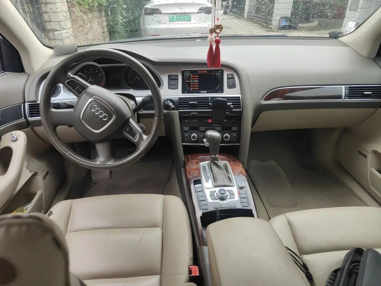 Audi A6L 2010 2.4L Comfort Edition — миниатюра 9