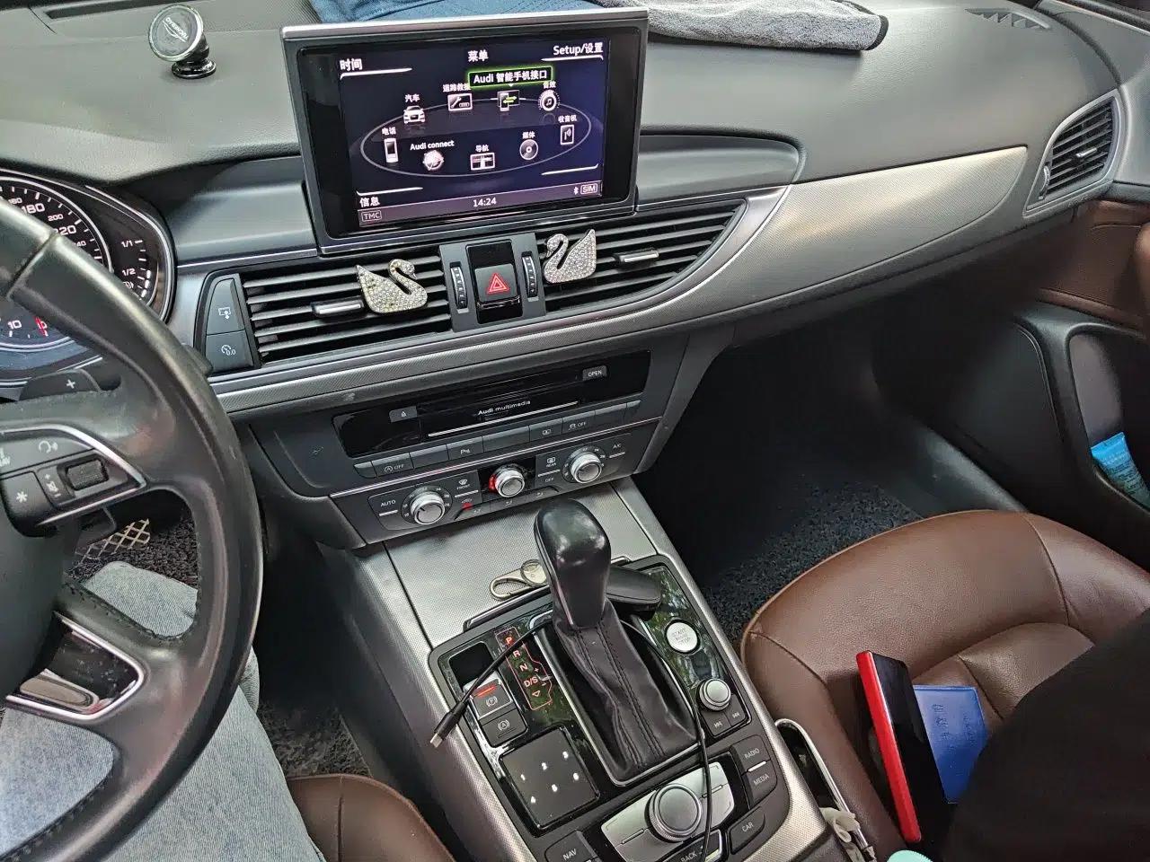 Audi A6L 2018 30th Anniversary Edition TFSI Trendy Model — миниатюра 13