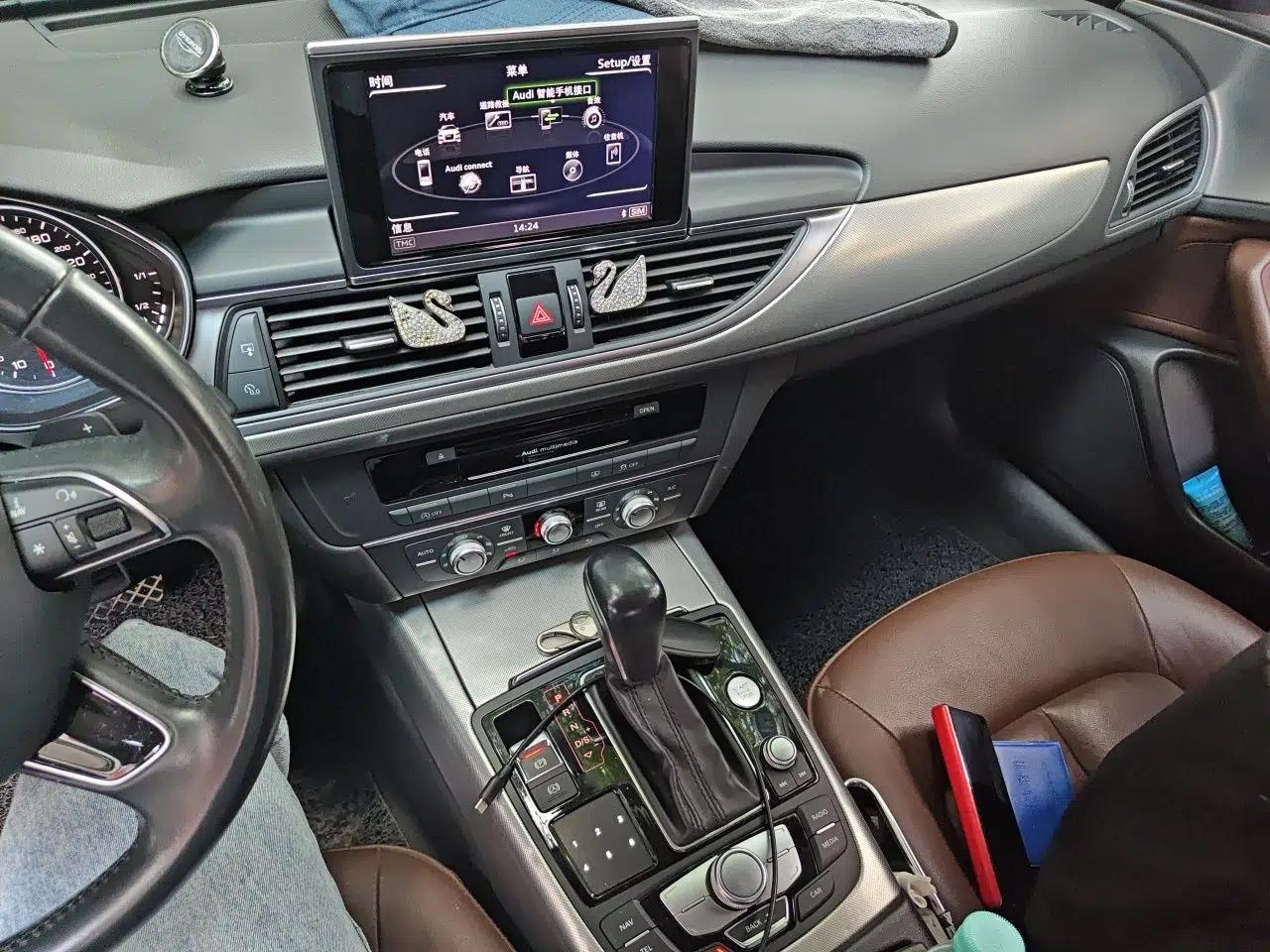 Audi A6L 2018 30th Anniversary Edition TFSI Trendy Model — миниатюра 14