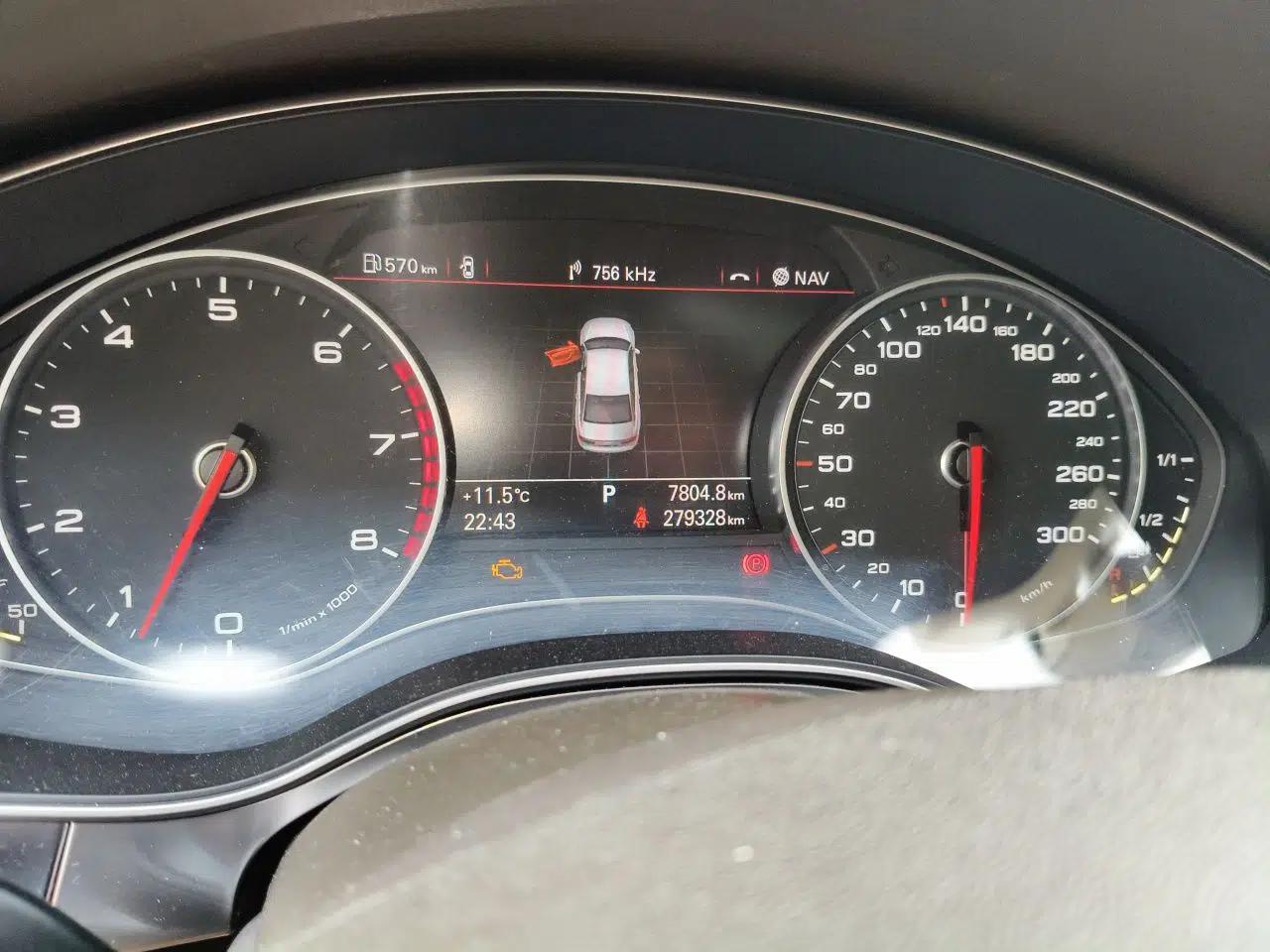 Audi A6L 2012 35 FSI Comfort Model — миниатюра 12