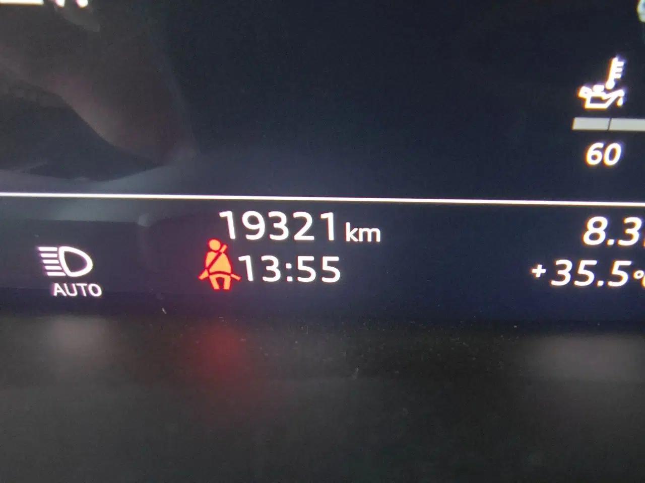 Audi A6L 2022 40 TFSI Luxury Dynamic Model — миниатюра 12