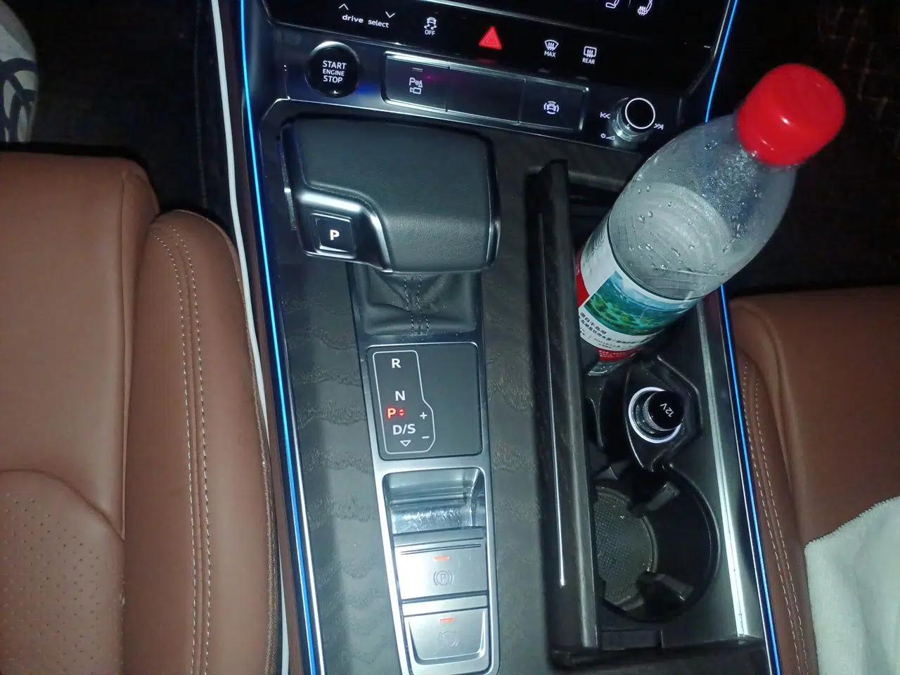 Audi A6L 2024 45 TFSI quattro Prestige Elegant Edition — миниатюра 14