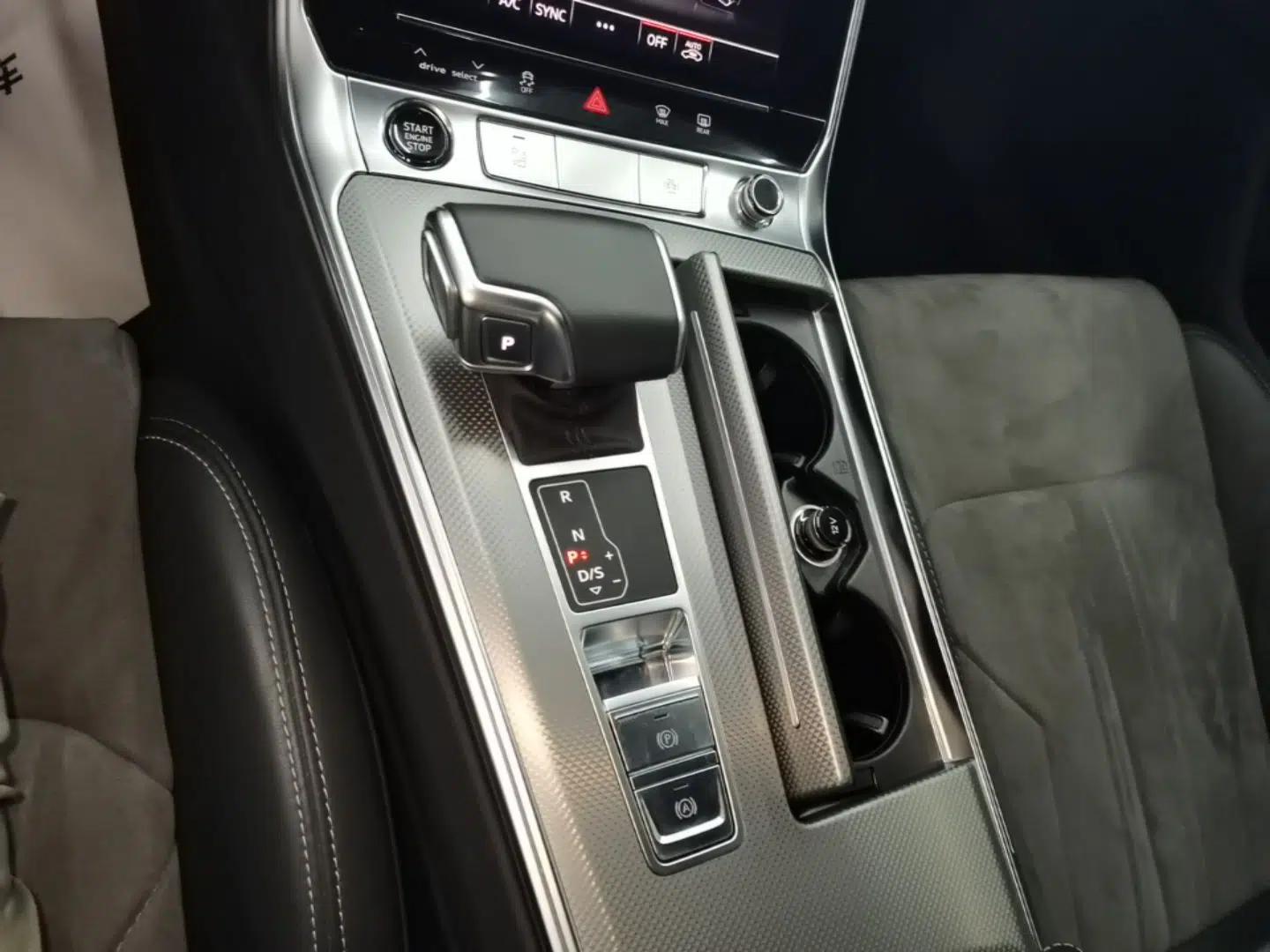 Audi A6L 2024 45 TFSI Prestige Dynamic Edition — миниатюра 16