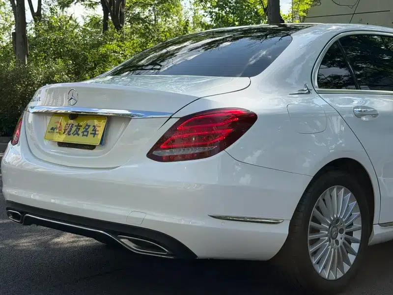 2015 Mercedes-Benz C-Class C 200 L — миниатюра 11
