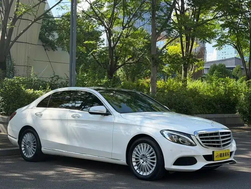 2015 Mercedes-Benz C-Class C 200 L — миниатюра 3