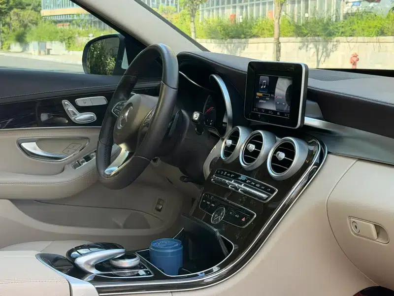 2015 Mercedes-Benz C-Class C 200 L — миниатюра 23