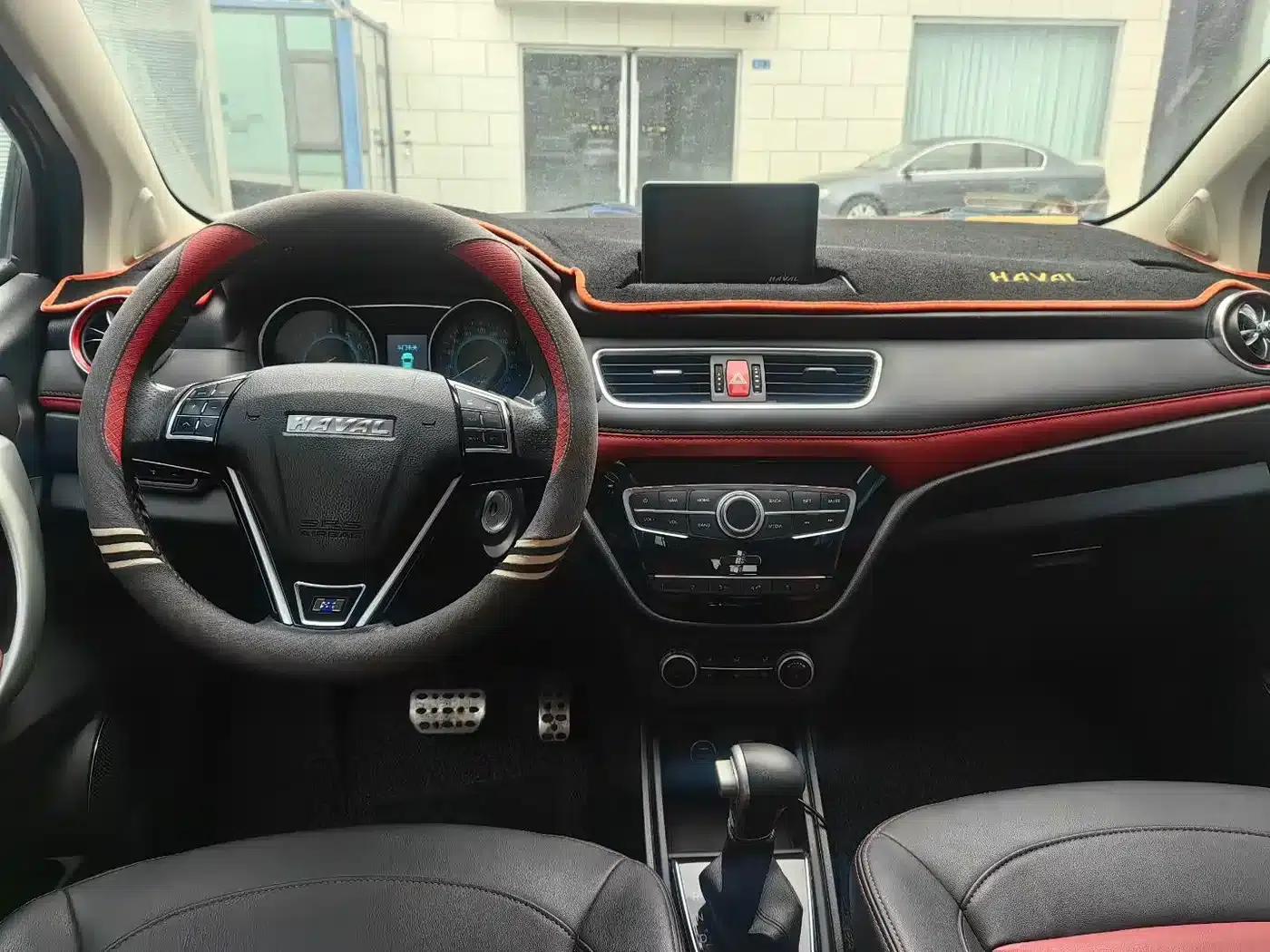 Haval H1 2016 Facelift Blue Label 1.5L AMT Luxury — миниатюра 8