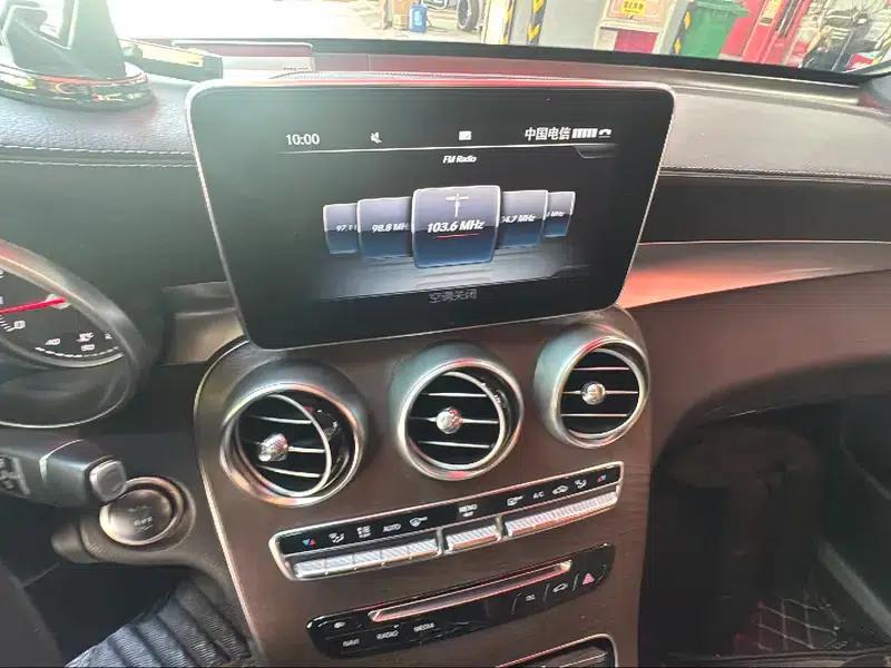 2017 Mercedes-Benz GLC 300 4MATIC Luxury — миниатюра 12