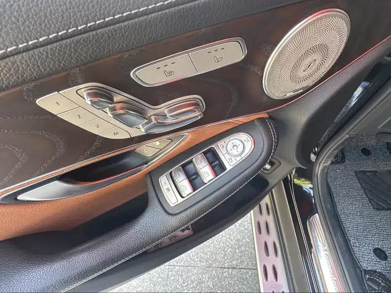 2017 Mercedes-Benz GLC 300 4MATIC Luxury — миниатюра 15