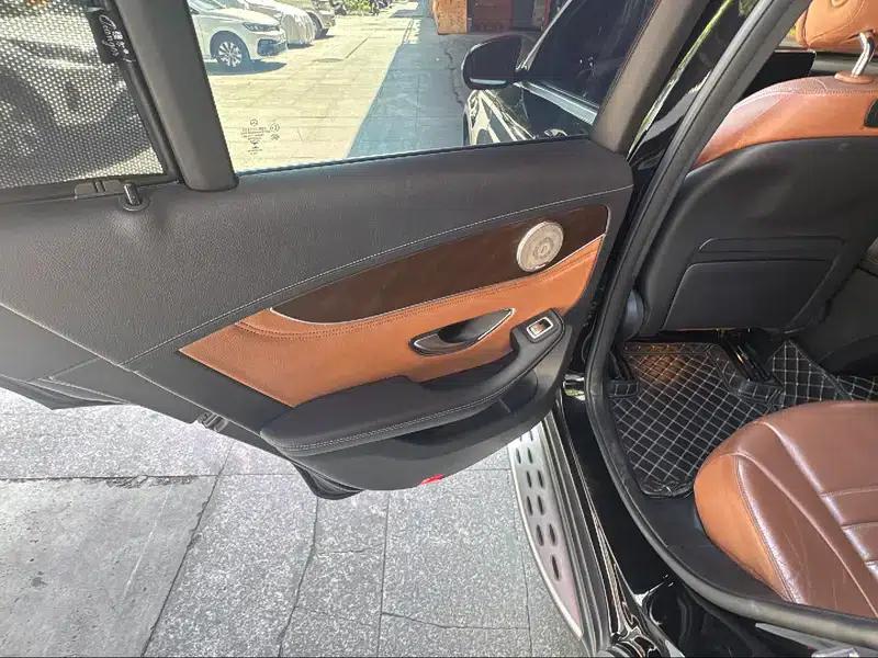 2017 Mercedes-Benz GLC 300 4MATIC Luxury — миниатюра 17