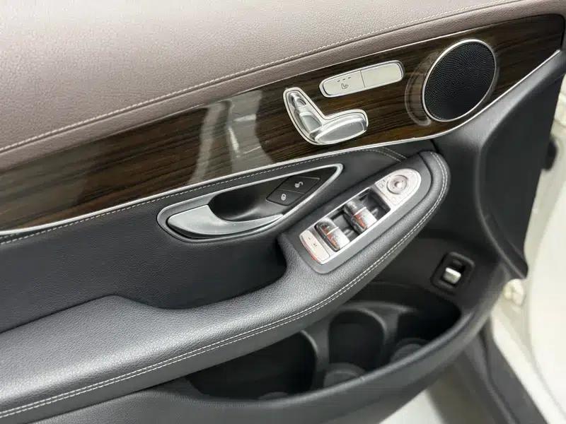 2019 Mercedes-Benz GLC 260 L 4MATIC Dynamic — миниатюра 27