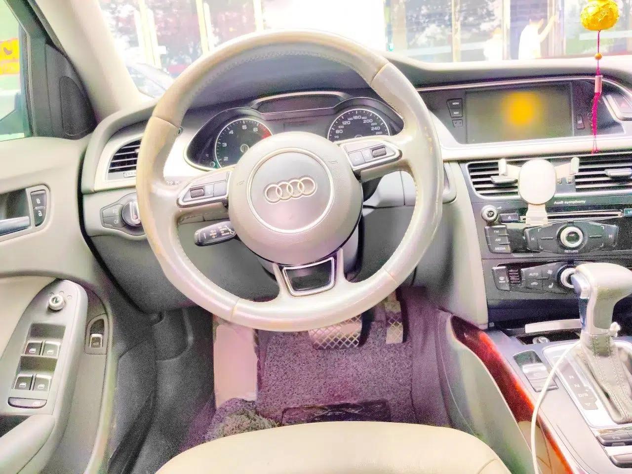 Audi A4L 2013 35 TFSI Automatic Standard Model — миниатюра 10