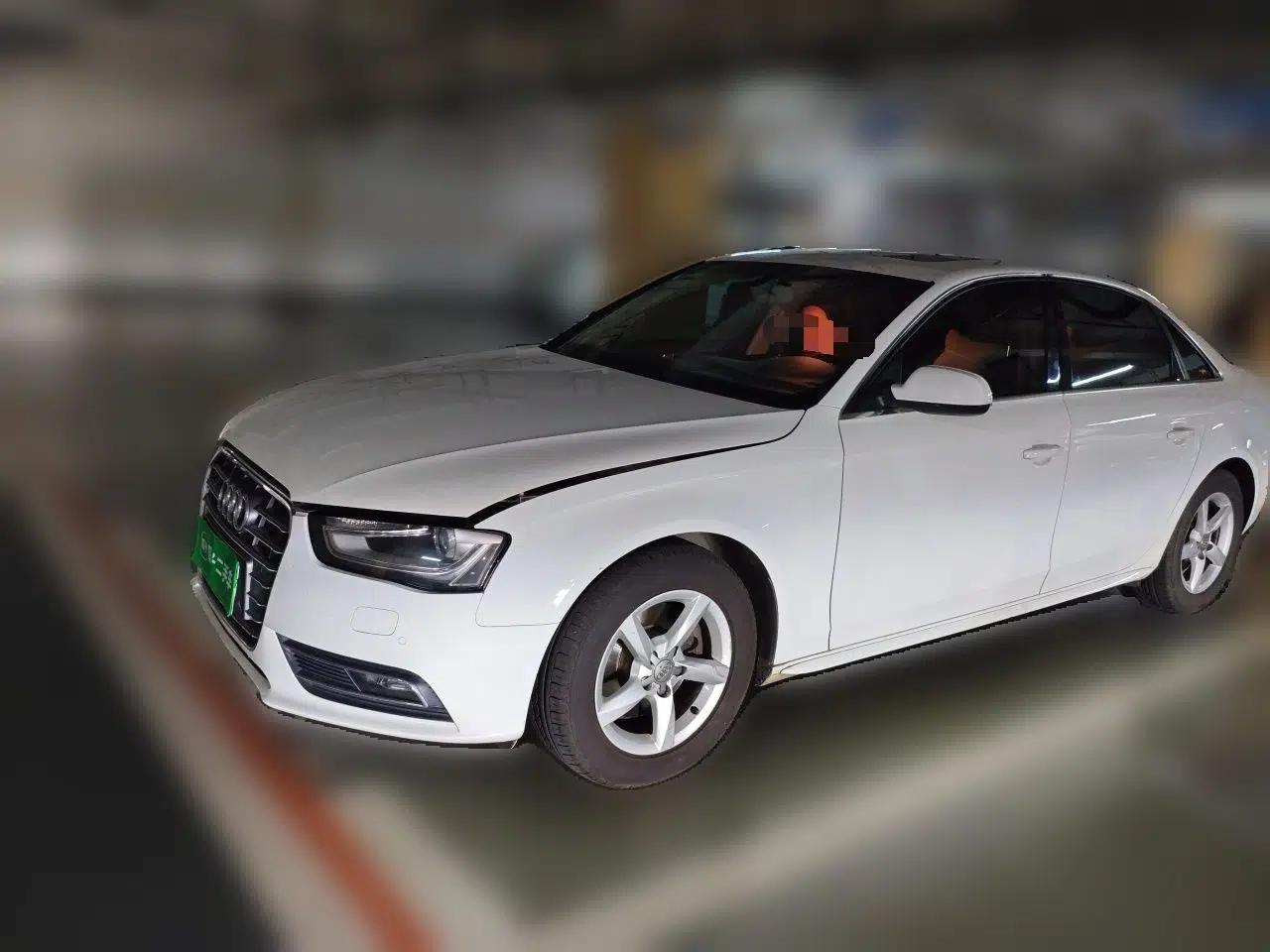 Audi A4L 2013 35 TFSI Automatic Comfort Model — миниатюра 1