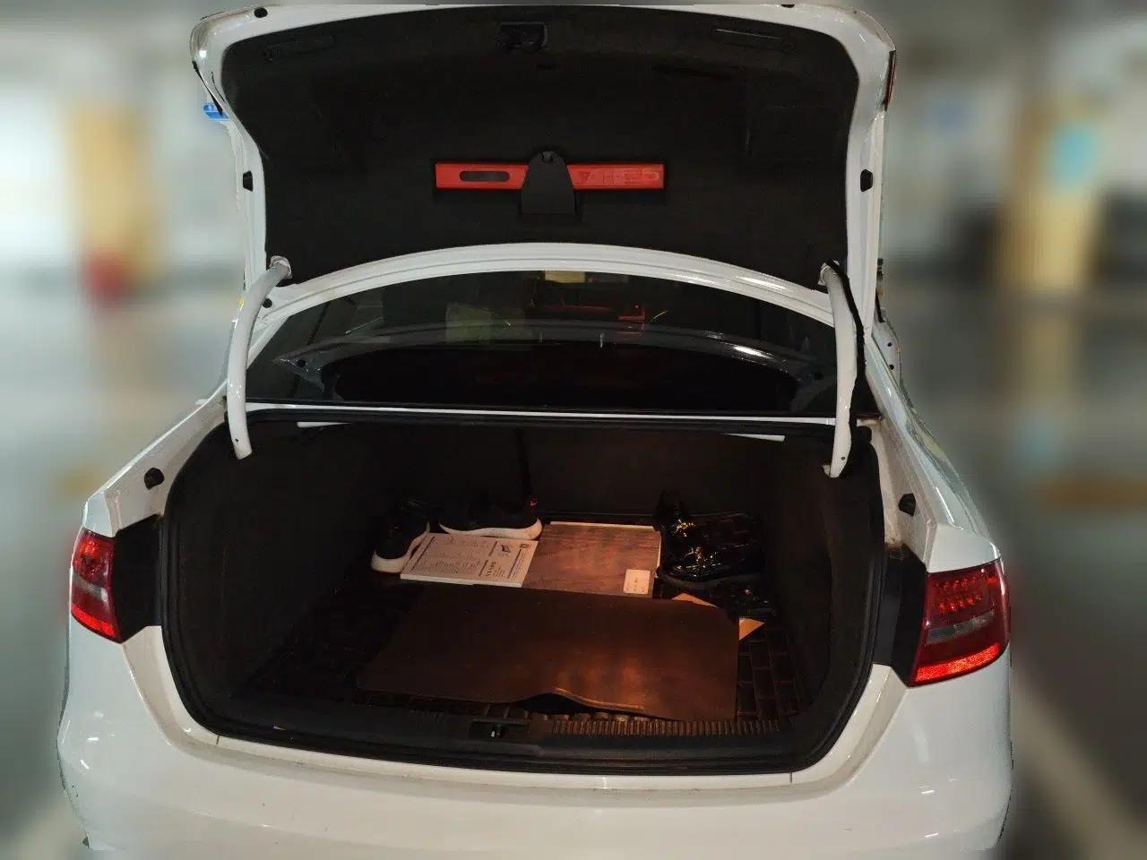 Audi A4L 2013 35 TFSI Automatic Comfort Model — миниатюра 19