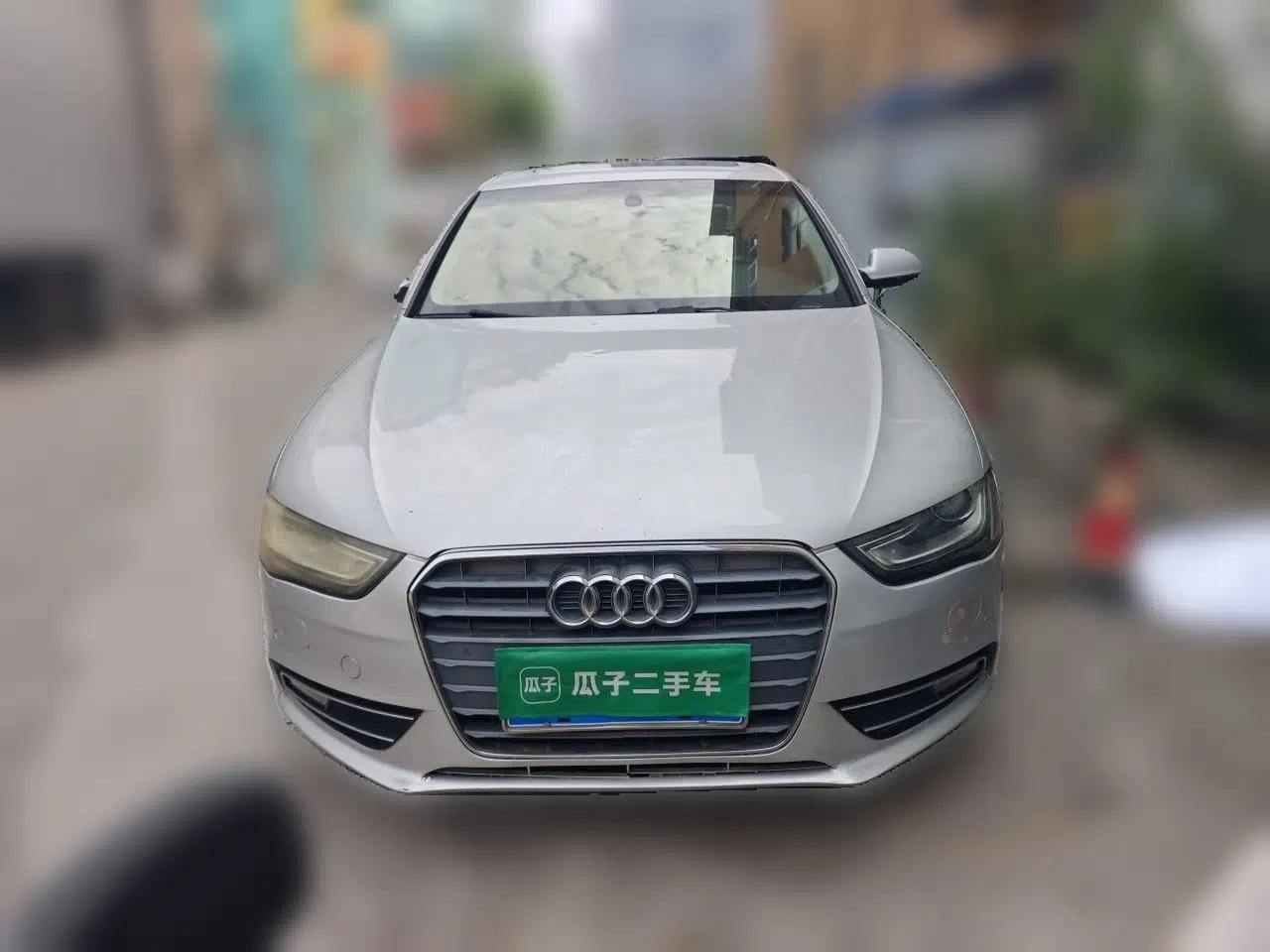 Audi A4L 2015 35 TFSI Automatic Comfort Model — миниатюра 2
