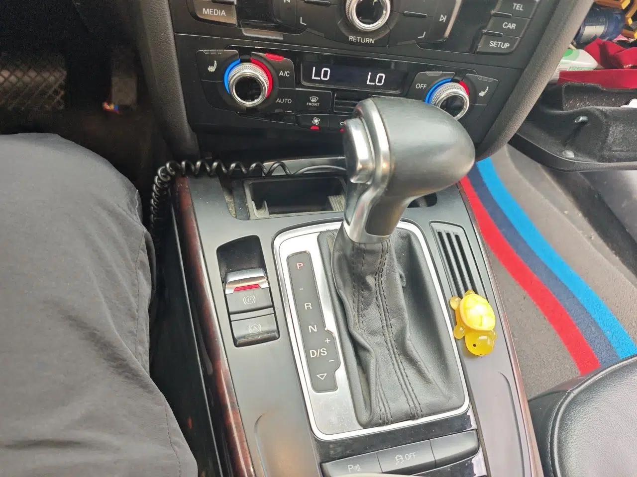 Audi A4L 2015 35 TFSI Automatic Comfort Model — миниатюра 14