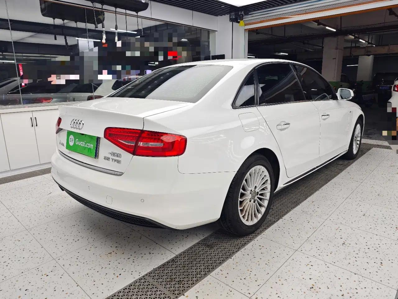 Audi A4L 2016 35 TFSI Collection Edition S line Comfort Model — миниатюра 6