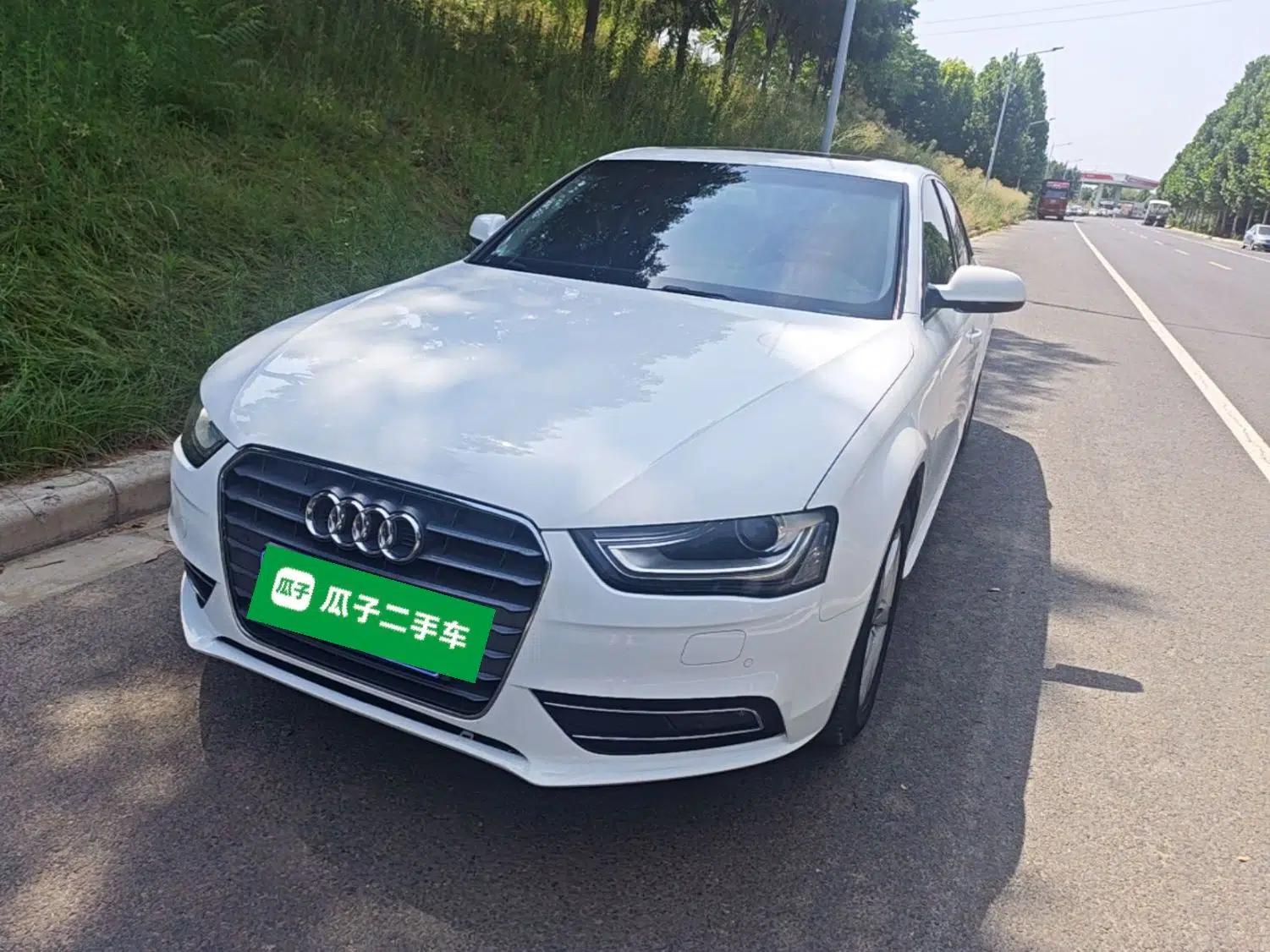 Audi A4L 2015 35 TFSI Automatic Standard Model — миниатюра 1