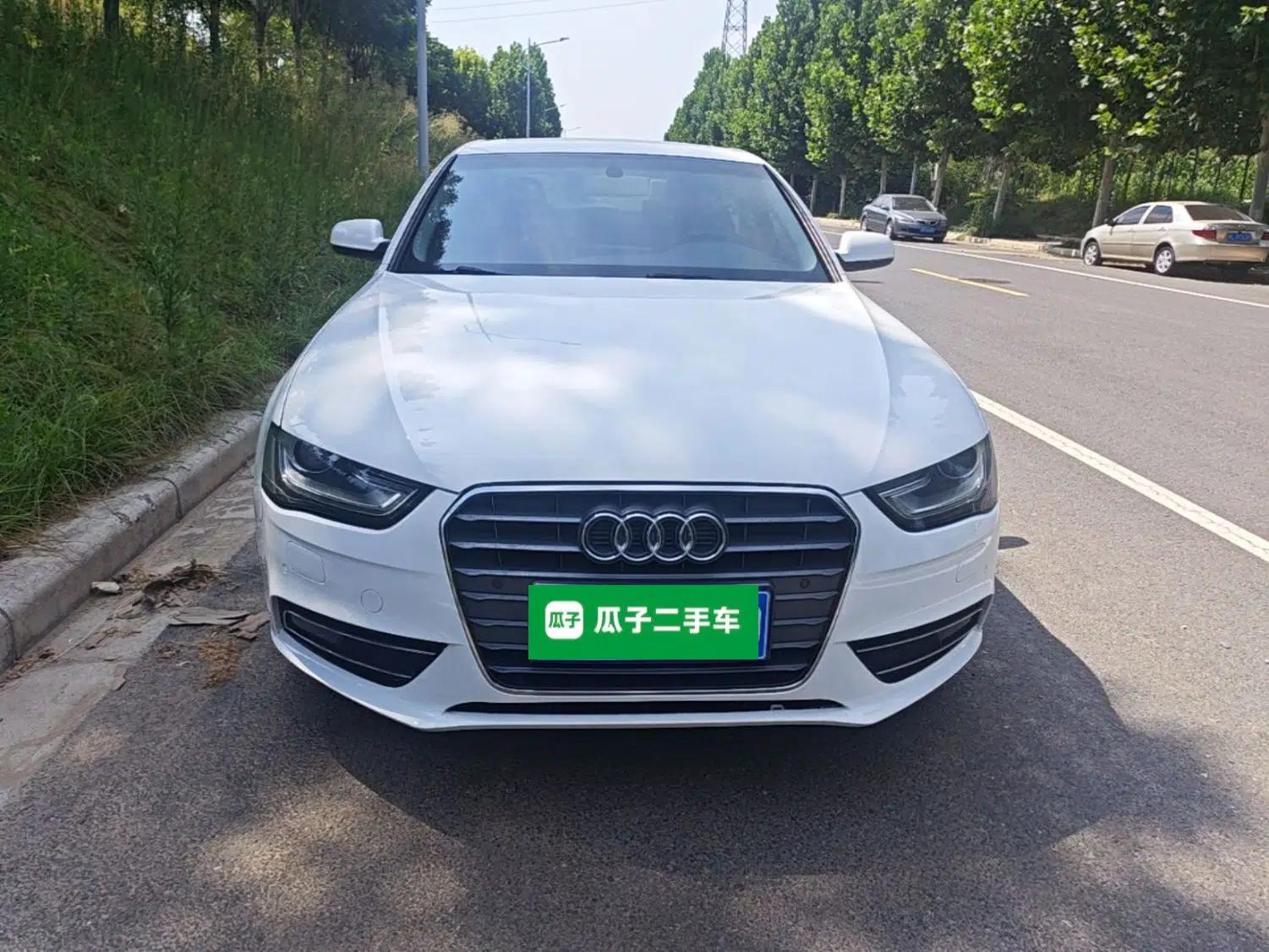 Audi A4L 2015 35 TFSI Automatic Standard Model — миниатюра 2