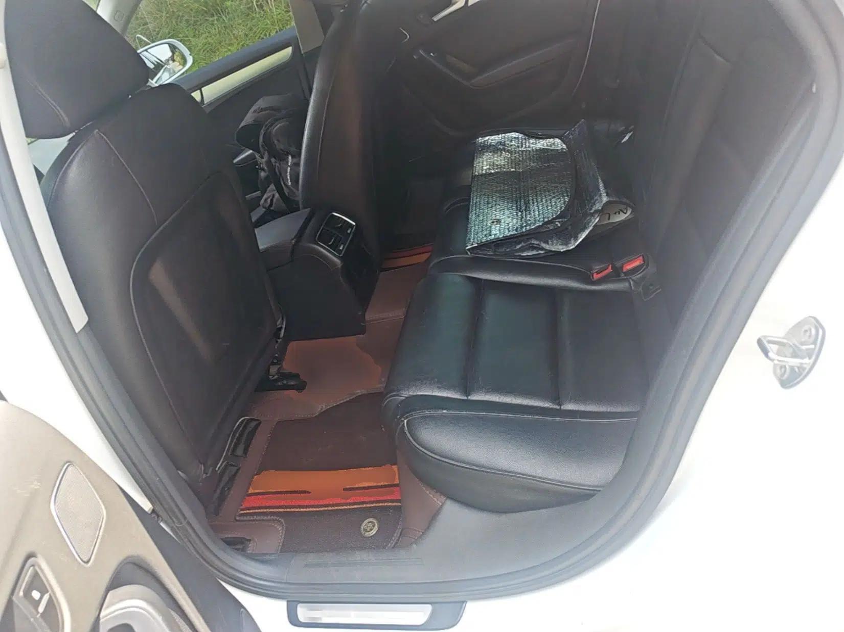 Audi A4L 2015 35 TFSI Automatic Standard Model — миниатюра 20