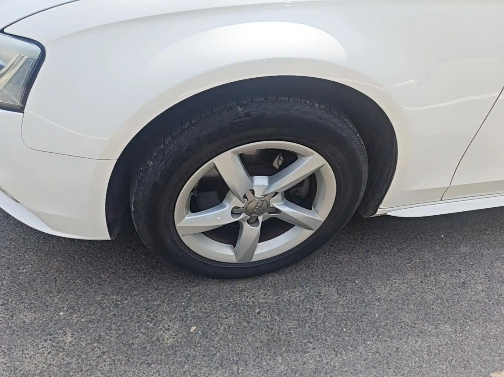 Audi A4L 2015 35 TFSI Automatic Standard Model — миниатюра 10