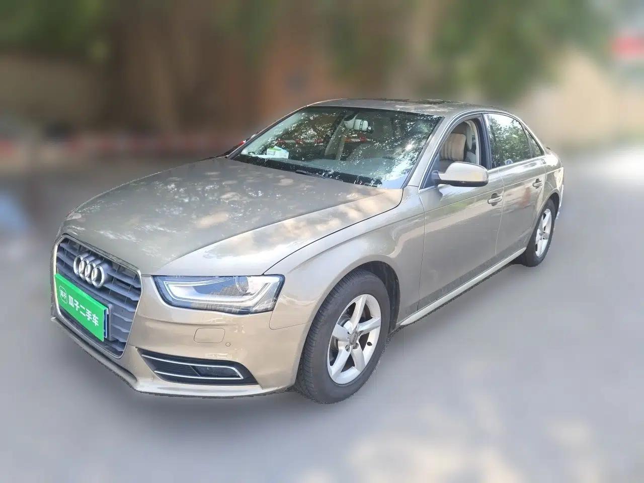 Audi A4L 2013 35 TFSI Automatic Comfort Model — миниатюра 1
