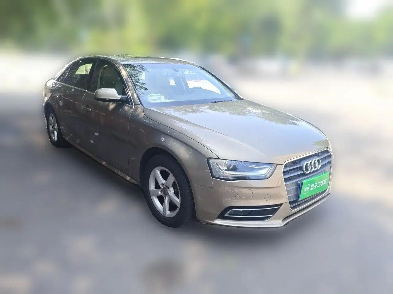 Audi A4L 2013 35 TFSI Automatic Comfort Model — миниатюра 3