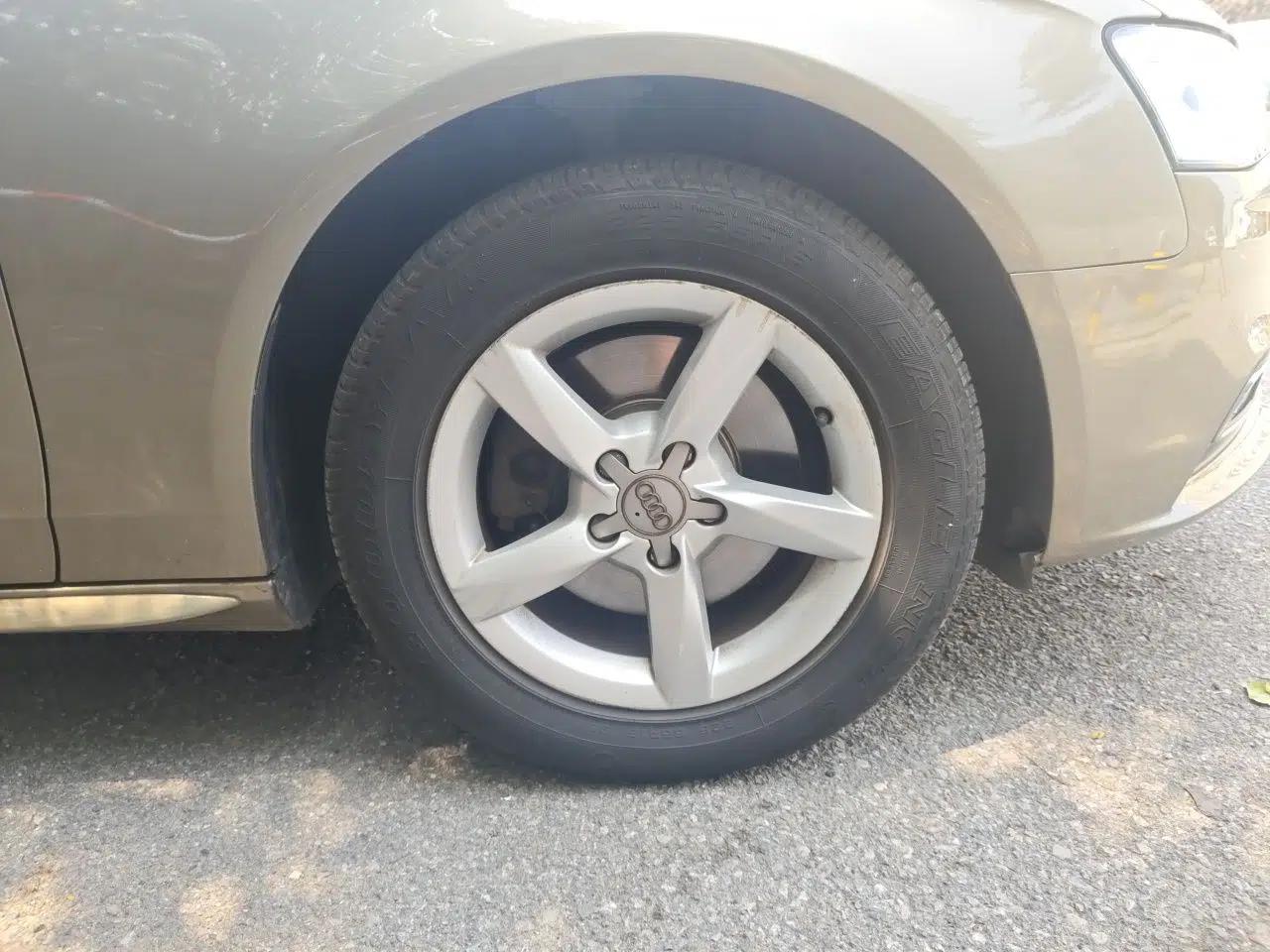Audi A4L 2013 35 TFSI Automatic Comfort Model — миниатюра 8